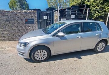 VW Golf 89.074 km 10.996 &euro; Hagen 58099