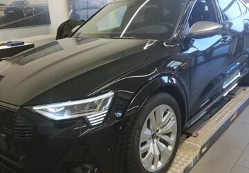 Audi e-tron 40.392 km 40.936 &euro; Hagen 58091