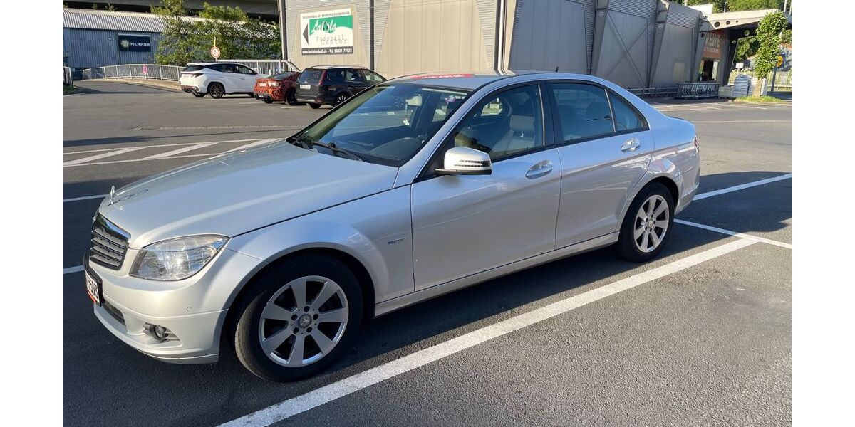 Mercedes-Benz C 220 180.000 km 7.000 &euro; Hagen 58093