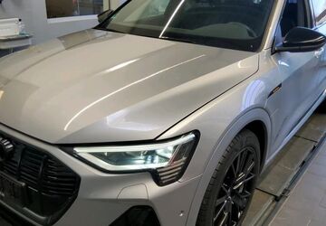 Audi e-tron 26.747 km 33.929 &euro; Hagen 58091