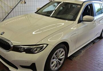 BMW 330 131.003 km 23.890 &euro; Lünen 44534