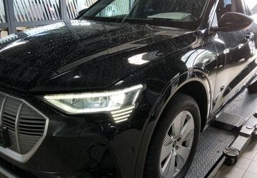 Audi e-tron 84.490 km 31.646 &euro; Hagen 58091