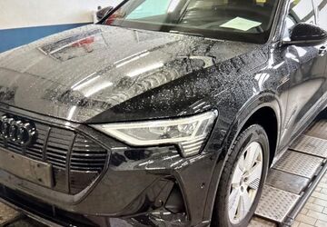 Audi e-tron 48.481 km 32.325 &euro; Hagen 58091