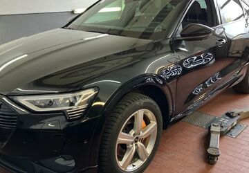 Audi e-tron 65.052 km 35.883 &euro; Hagen 58091