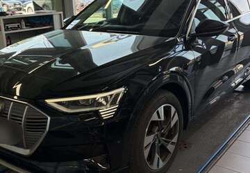 Audi e-tron 32.860 km 34.440 &euro; Hagen 58091